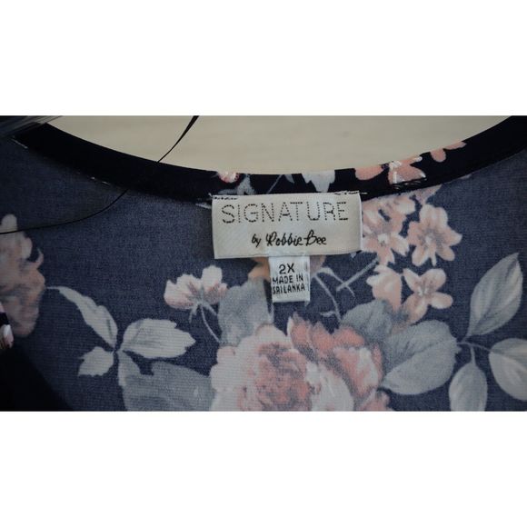 Signature x Robbie Bee Women's Plus Sz 2XL Navy Floral Print Midi Wrap Dress - Picture 3 of 12